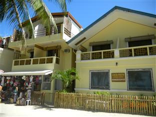 Casa Fiesta Resort Boracay Island Exterior photo