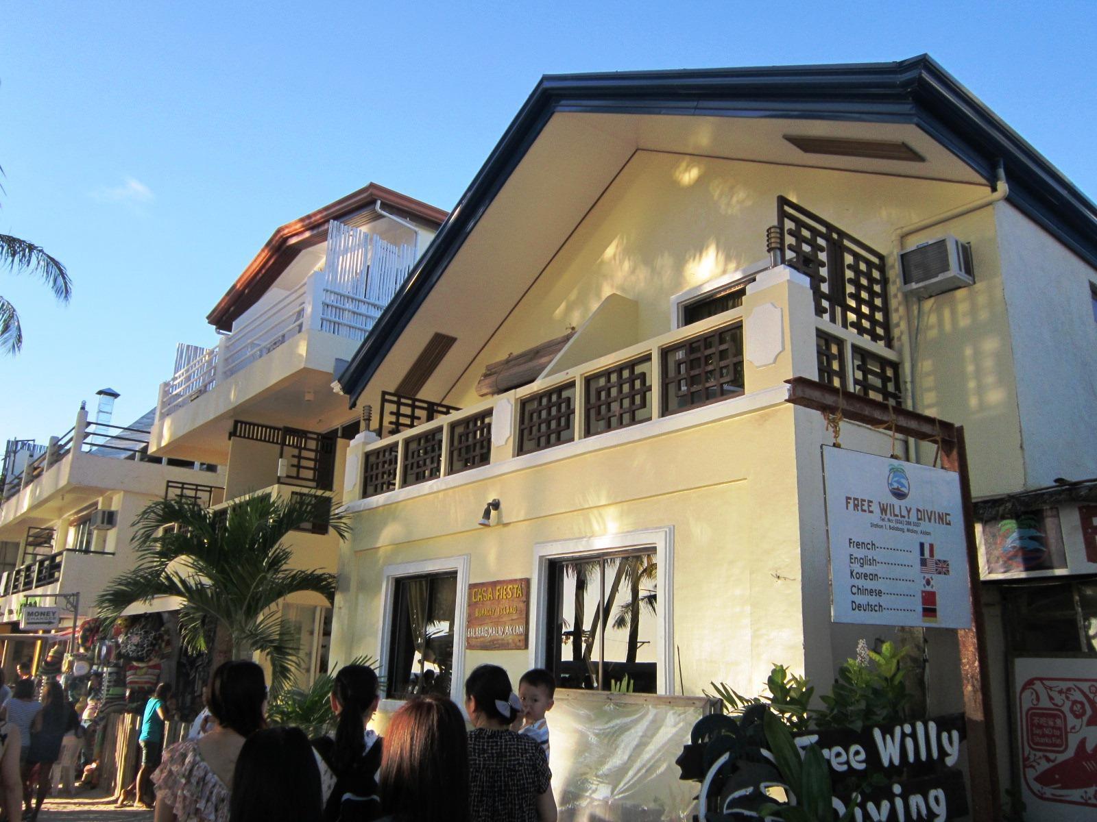 Casa Fiesta Resort Boracay Island Exterior photo